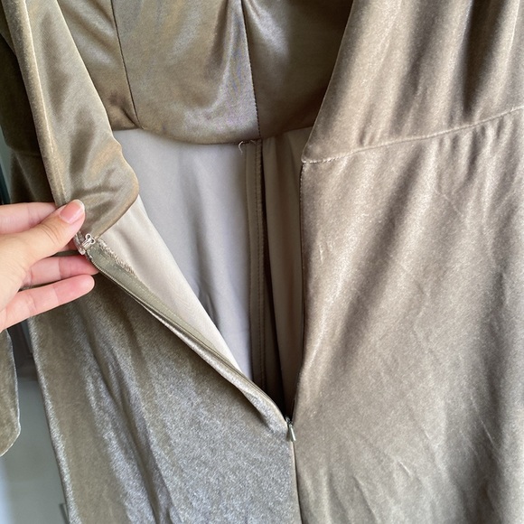 NWT | Jenny Yoo x BHDLN | Velvet Long Sleeved Dress - Picture 11 of 12